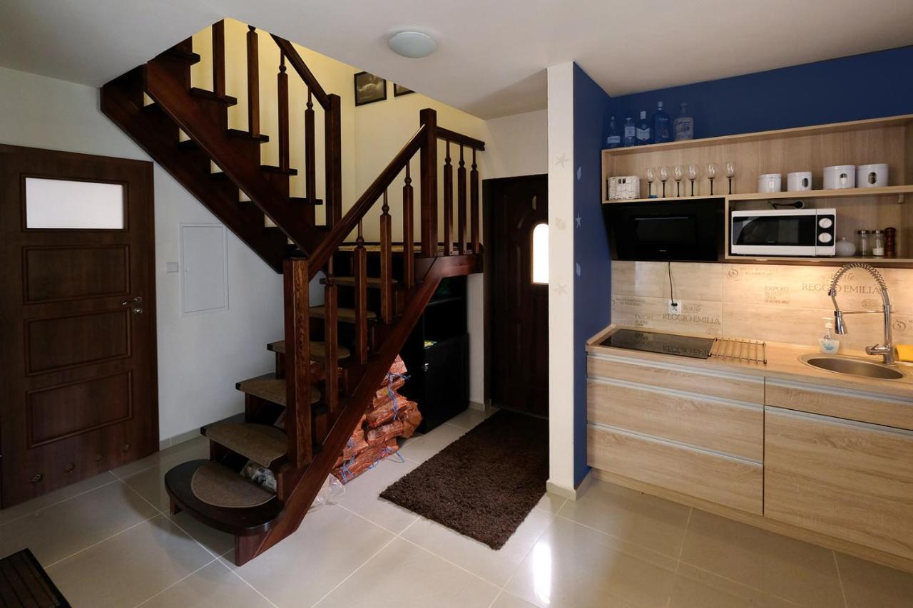 Dom Kotik W Lukecinie Villa Dış mekan fotoğraf