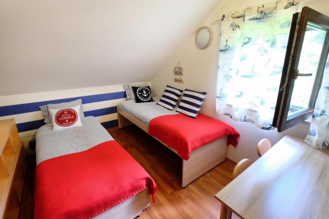 Dom Kotik W Lukecinie Villa Dış mekan fotoğraf