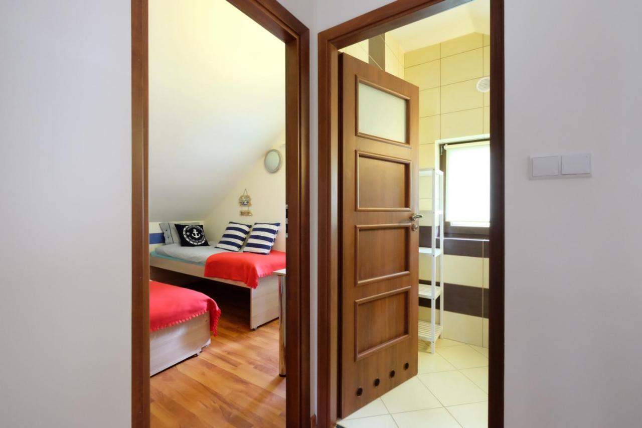Dom Kotik W Lukecinie Villa Dış mekan fotoğraf